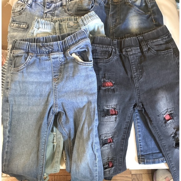 Kids jeans SHEIN and Jumping Bean size 4 - Picture 1 of 9